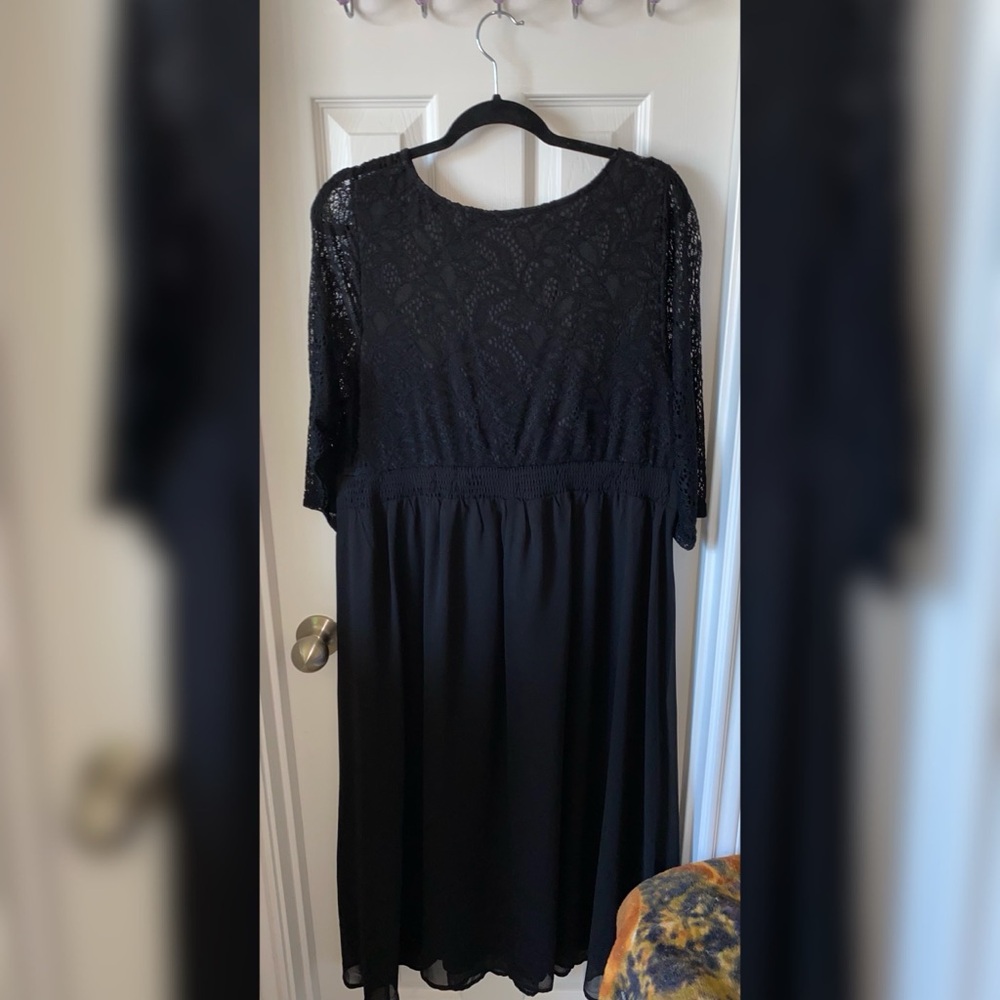 Bloomchic Flowy Black Dress - Picture 2 of 2